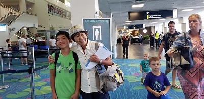 ダーウイン空港　　さようならガイドの藤田眞弓さん