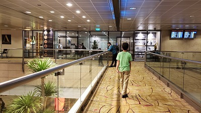 チャンギ空港　トランジットホテル休息　帰国