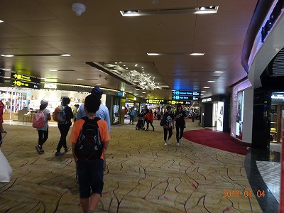 シンガポール～オーストラリア　ダーウィンへ　　旅行2日目　　