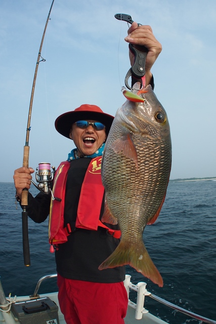 ライトキャスティング　そろそろ夏の海？