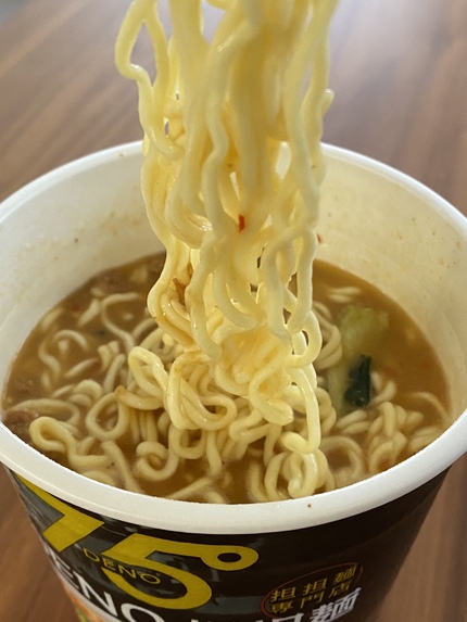明星 坦坦麺専門店 175° DENO 坦坦麺 はファミリーマート限定販売です！