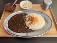 宮古島「謙虚なキッチン」の「謙虚なカレー」が 美味しかった♩