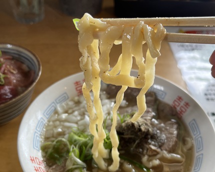 宮古島 川満食堂のランチメニュー「煮干しそば」いただきました！