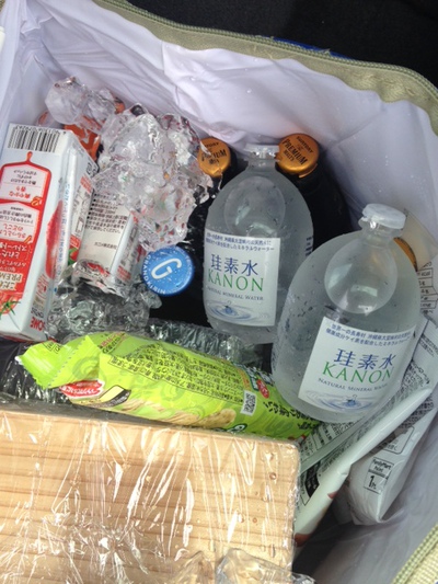 丸型のボトルがお似合いの珪素水