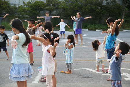 7月27日のラジオ体操：北那覇税務署前