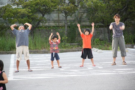 7月27日のラジオ体操：北那覇税務署前