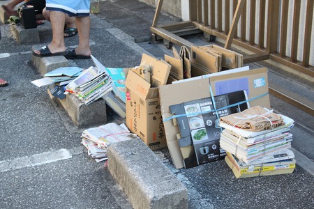 8月3日のラジオ体操：北那覇税務署前