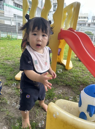 前園庭へレッツゴー♫ひよこ