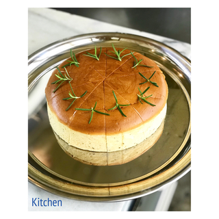 食の素敵空間 Kitchen 自家製ドライトマトでパスタ ハーブのチーズケーキ
