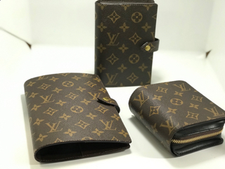 LOUIS VUITTON ルイヴィトン 財布 通帳入れ