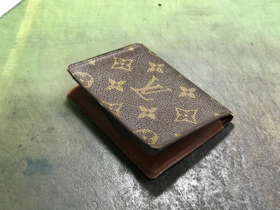 ルイヴィトン お財布リメイク スマホケースへ 沖縄県沖縄市の革工房 K S Factory Handmade Leather Works