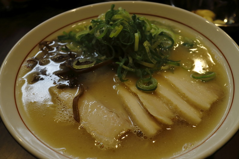 「鬼蔵」の塩とんこつ