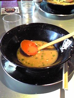 何処に行っても満席！