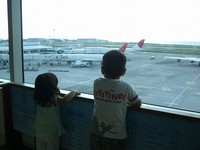 那覇空港にて 2007/10/24 02:25:24