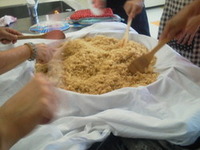 玄米麹を作成中 2012/06/26 14:57:17