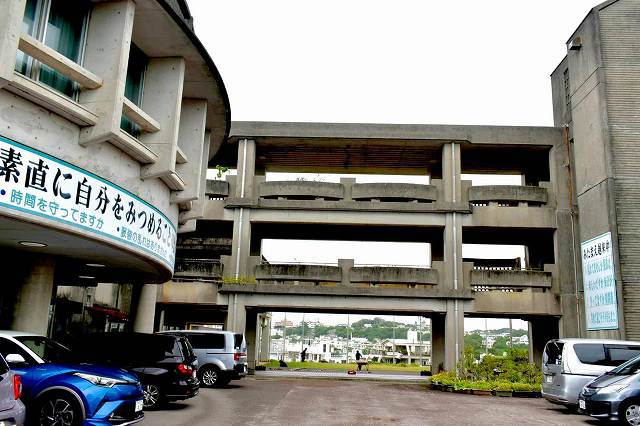 越来小学校校舎