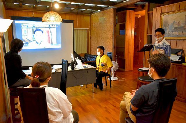 会場参加者とリモートで全国の参加者と繋ぐ学習会