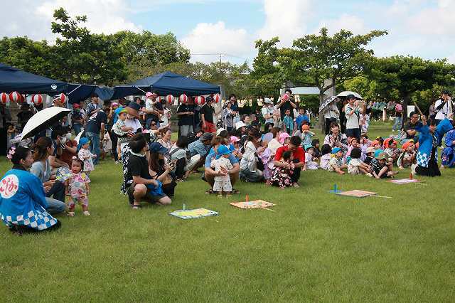 多くの園児と保護者が参加