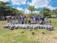 夏休み前に公園清掃　銘苅新都心自治会・３児童クラブ 2024/10/02 15:30:00
