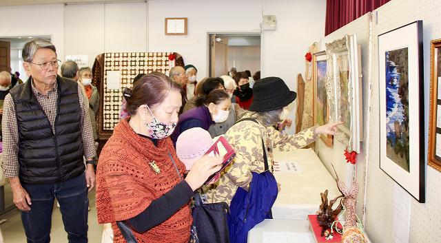 琉球新報ローカルblog:高齢者の生きがいと健康づくり作品展示会 浦添市