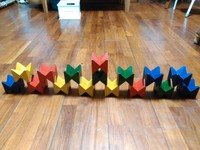 ４歳長女が作った積木のお城と、赤ちゃんマン