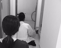 マブイグミと平良さん。