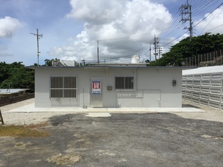 OPEN前外観