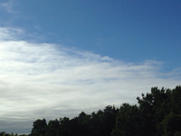 青空も白い雲も輝いていた 2015/08/27 19:40:33