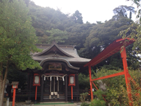 高倉神社とカマキリ