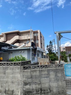 嘉手納町字屋良、M様邸、外壁（108㎡）・屋上（85㎡）改修塗装工事11/11着工～12/5完工✨