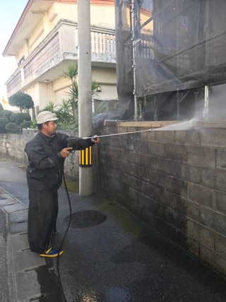 恩納村、M様邸、外壁（722㎡）・屋上防水（170㎡）改修塗装工事11/1着工～▶️