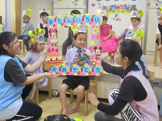 ☆12月生まれお誕生日会☆３．４．５歳児クラス✨