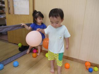 日頃の様子☆　~0.1.2歳児クラス~