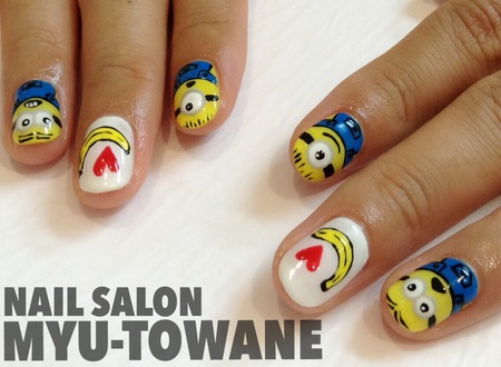 バナナが好きなミニオンズ So Cute なキャラクターネイル うるま市 沖縄市 ネイルサロン Myu Towane Nail Room