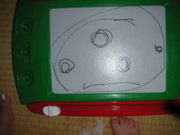 第３の目を描く３歳児。 2008/03/19 22:08:03
