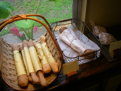 PLOUGHMANS LUNCH BAKERY