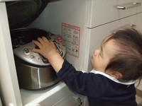 炊飯器、開けます