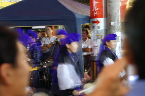 沖縄本島：那覇祭り。