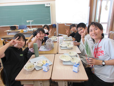 感謝給食会