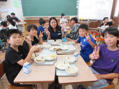 感謝給食会