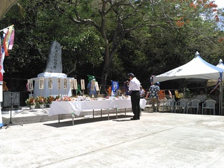 サイパン「沖縄の塔」での慰霊祭　Attended to the memorial service ceremony