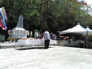 サイパン「沖縄の塔」での慰霊祭　Attended to the memorial service ceremony