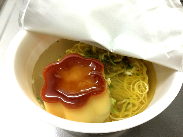 台湾で流行りの カップラーメンにプリン がどんな味なのか検証してみた Oyajinablog 美味しいものが大好きなoyajinablog