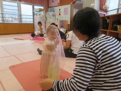 親子ヨガ