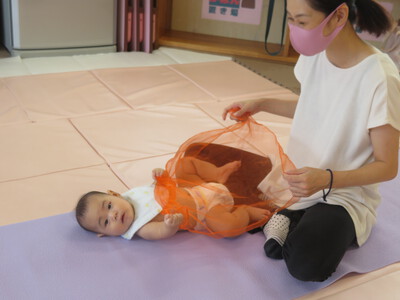 親子ヨガ