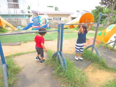 園庭遊び