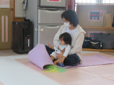 親子ヨガ