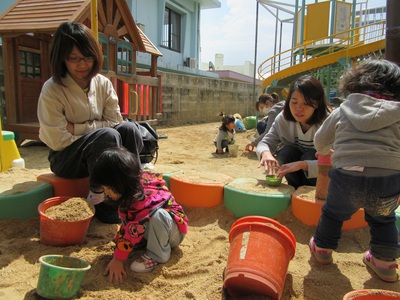 園庭遊び