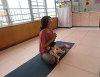 親子ヨガ