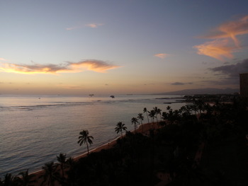 ワイキキショアの夕陽